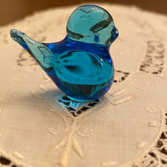 Swedish Tiny Blue Bird Glass Bird Figurine - Picture 4 of 7